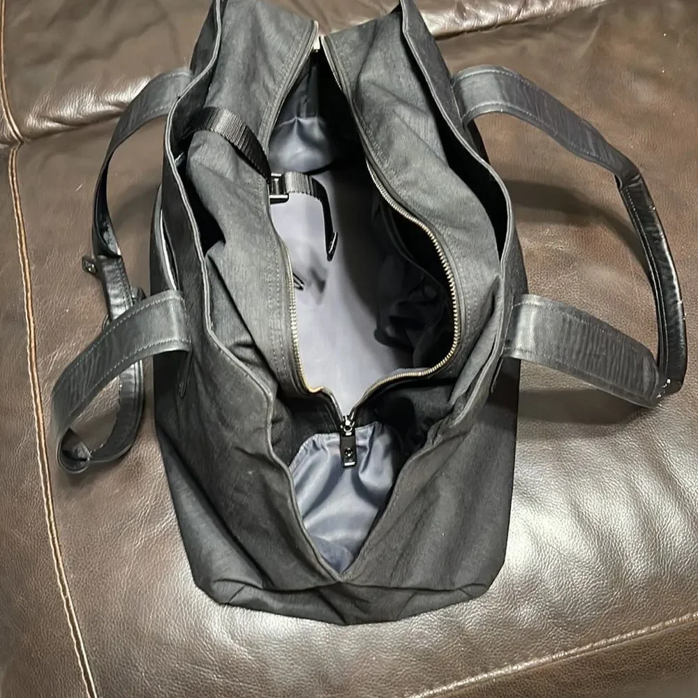 Lululemon Fitness Gym Bag.